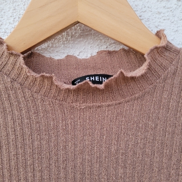 SheIn Lightweight Crop Sweater Blouse - Picture 6 of 6